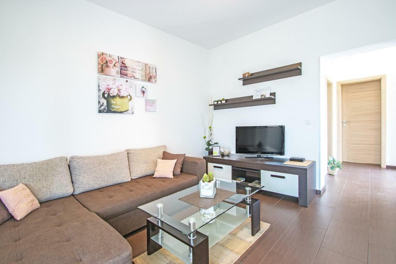Bolt Apartman Pula